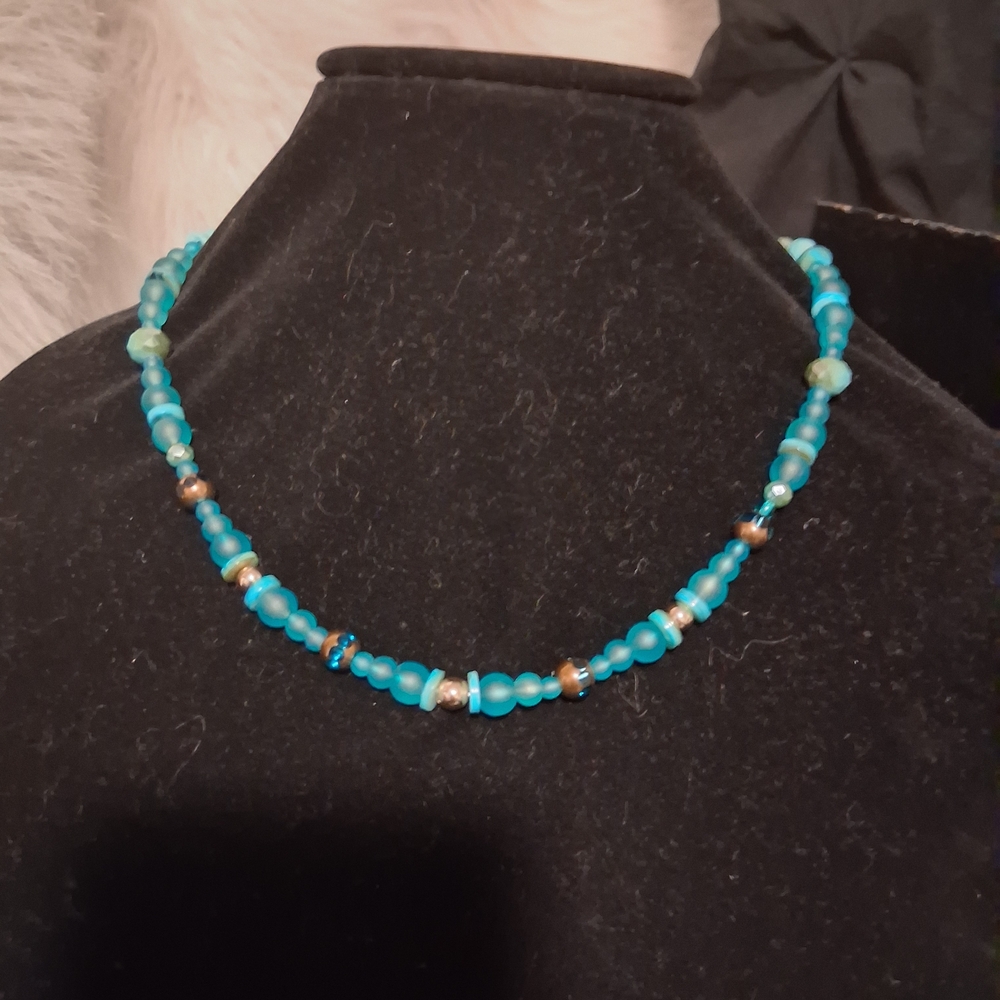 Elegant Turquoise Beaded Necklace